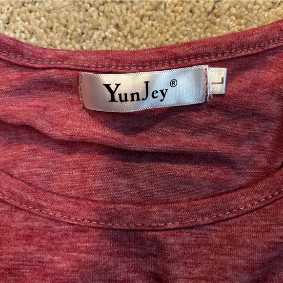 Color Block Tee - Picture 5 of 6